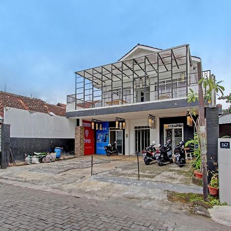Oyo 91952 Oase Hostel Yogyakarta Exterior photo